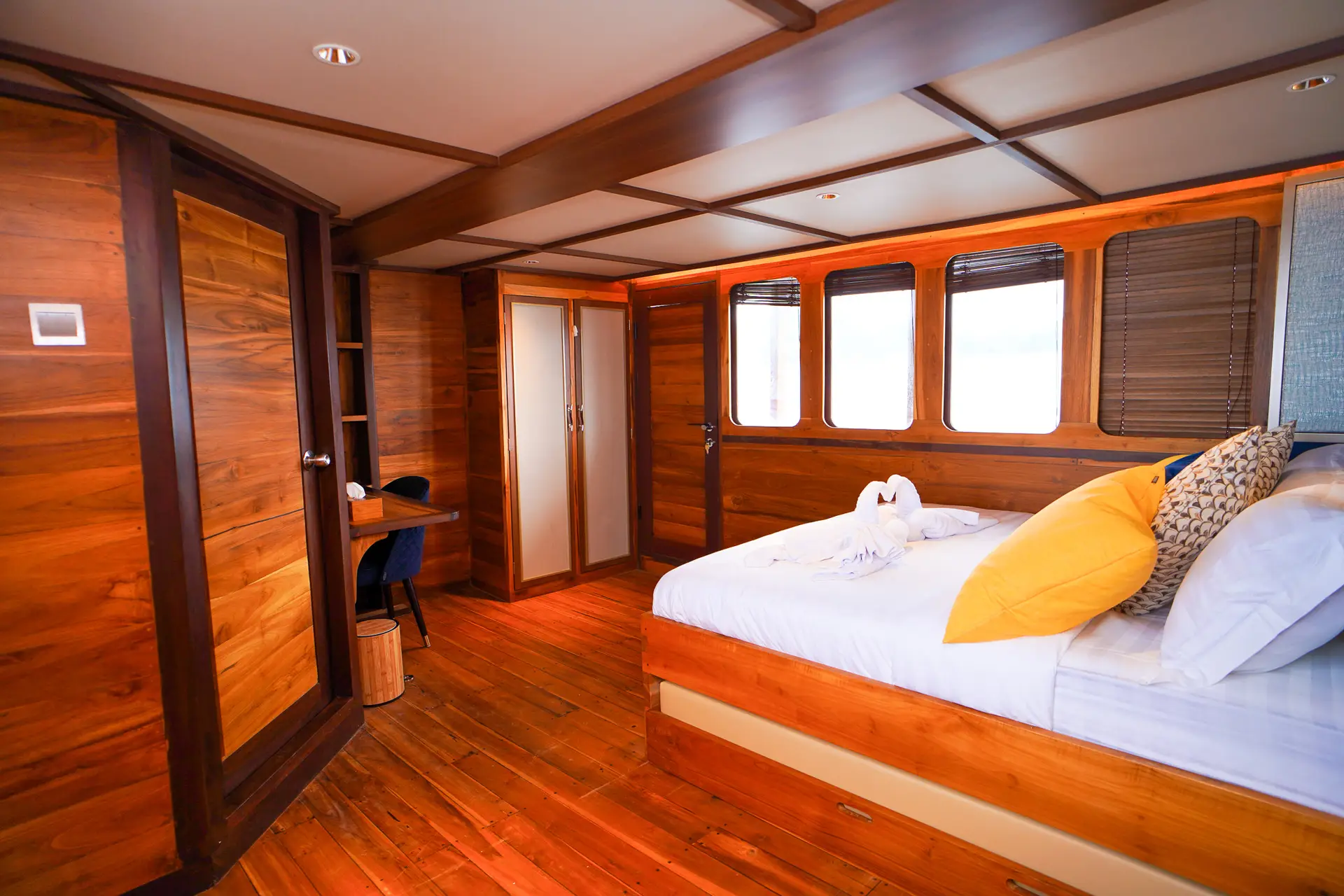 athena room-2